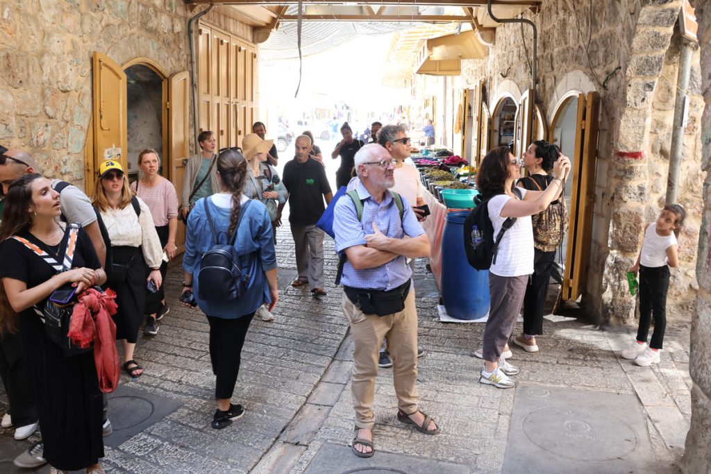 Youth Volunteer Abroad Programs in Palestine 2025/2026