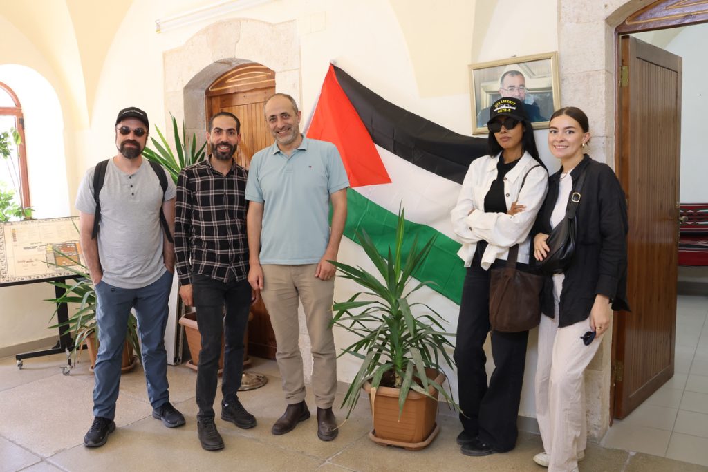 How to Volunteer Abroad with Refugees in Palestine?